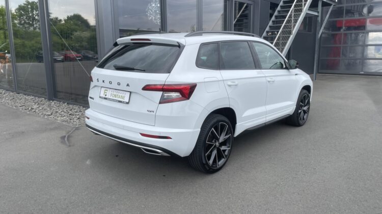 Karoq 2,0TSi Sportline 4×4 19″ AHK 360° Keyless