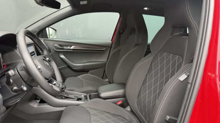 Karoq 2.0TSI Sportline 4×4 DSG Pano 19″ Kamera