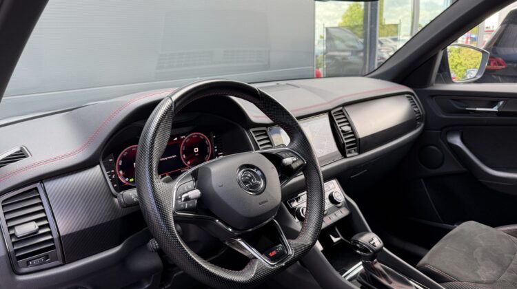 Kodiaq RS 4×4 eAHK 20″ Kamera Columbus DCC Lane