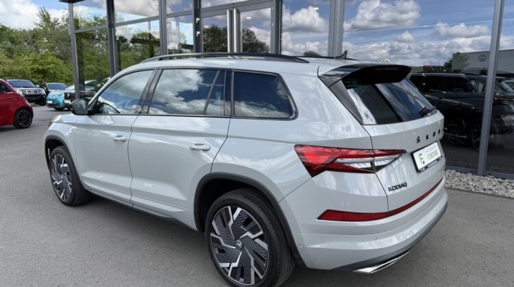Kodiaq RS 4×4 eAHK 20″ Kamera Columbus DCC Lane