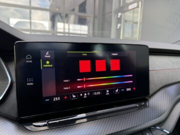 Octavia 2,0TSi Kombi RS Pano 19″Alcantara Matrix
