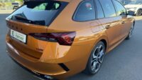 Octavia 2,0TDi Kombi RS Pano 19″ AHK DCC Matrix