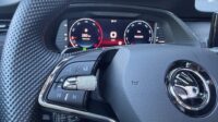 Octavia 2,0TDi Kombi RS Pano 19″ AHK DCC Matrix