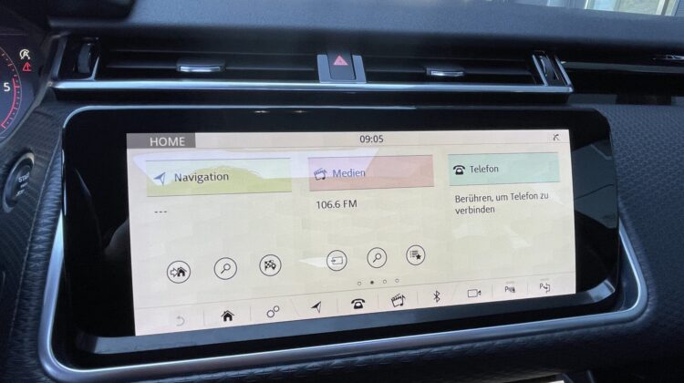 Range Rover Velar R-Dynamic Pano AHK 22″ Luft