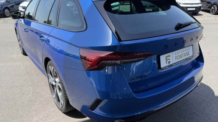 Octavia Kombi 2.0TSI RS 19″Leder Canton Facelift