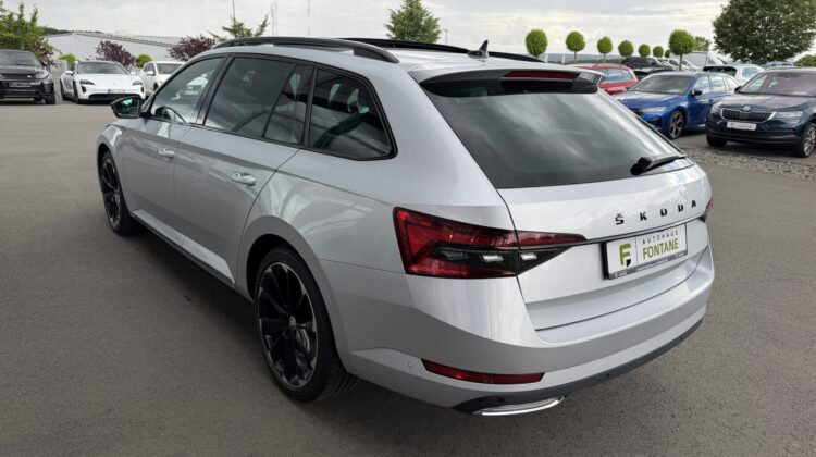 Superb Kombi 2,0TDi Sportline 4×4 AHK Pano Canton