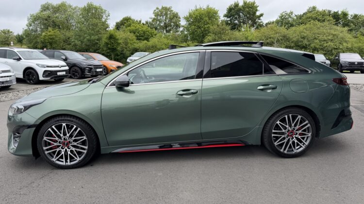 ProCeed GT Kombi Pano AHK Key Alcantara Kamera