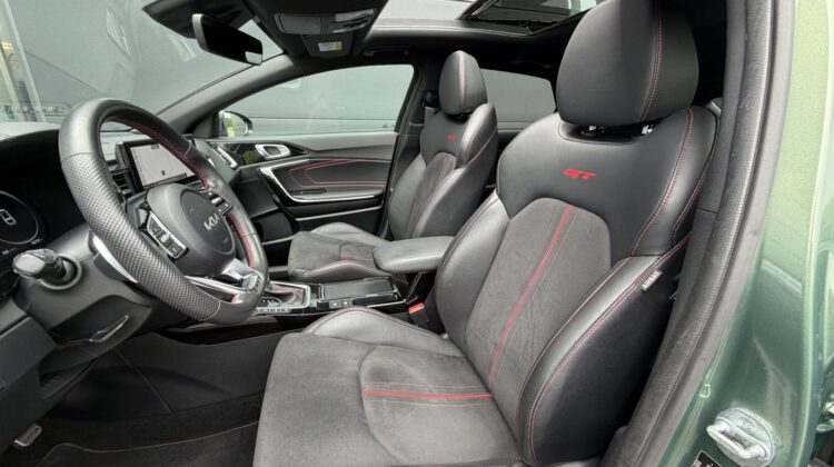 ProCeed GT Kombi Pano AHK Key Alcantara Kamera