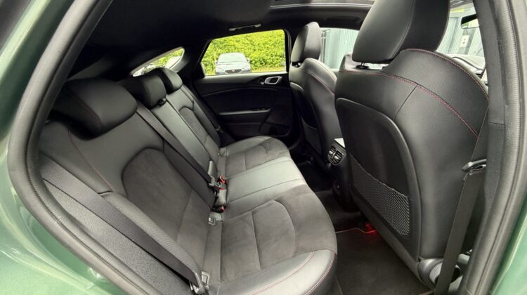 ProCeed GT Kombi Pano AHK Key Alcantara Kamera