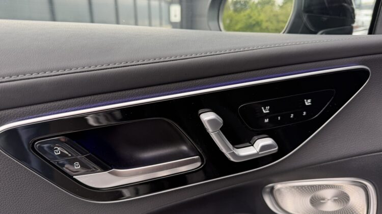 GLC 220d 4Matic AMG 20″ Pano AHKe HUD 360°Night Burmester