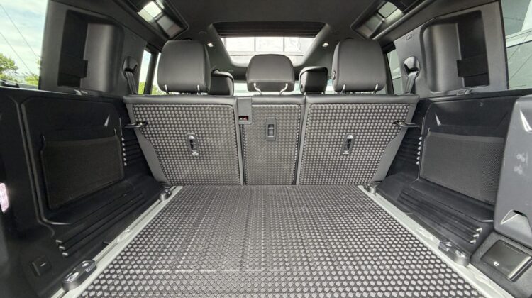 Defender 110 75th Limited Edition AHK 360° Leder