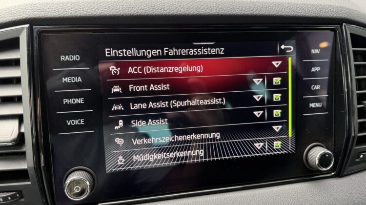 Karoq 1.5TSI DSG Sportline 19″ Kam Key Virtual