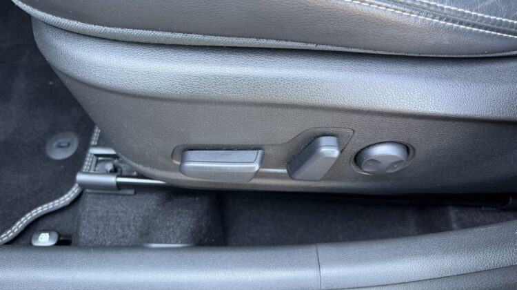 Kona 1,6 DCT Style 4WD Leder Krell Navi Kamera