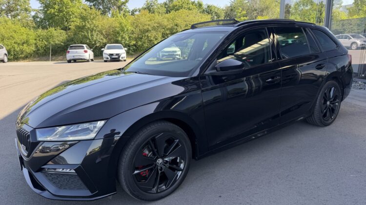 Octavia 2,0TDi Kombi RS 4×4 Pano AHK Standhz ACC