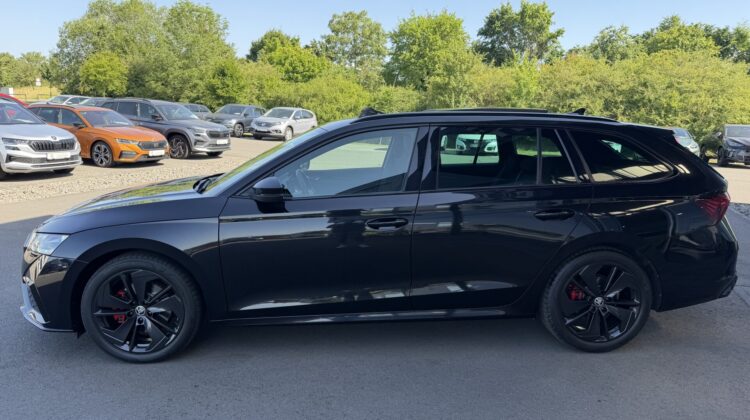 Octavia 2,0TDi Kombi RS 4×4 Pano AHK Standhz ACC