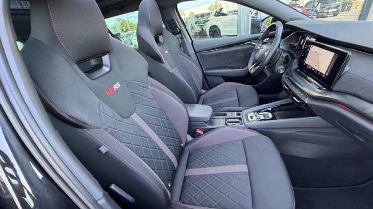 Octavia 2,0TDi Kombi RS 4×4 Pano AHK Standhz ACC