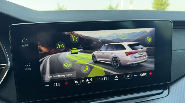 Octavia 2,0TDi Kombi RS 4×4 Pano AHK Standhz ACC