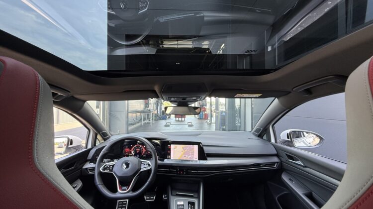 Golf VIII GTI Leder 19″ HK Sound ACC DCC Pano