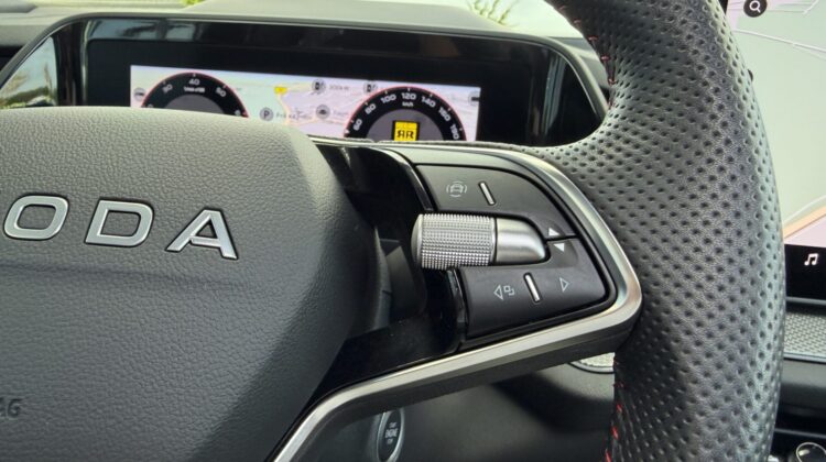Kodiaq 2.0TSI 4×4 RS AHK Pano Canton Leder Kühl
