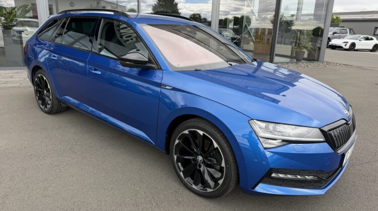 Superb 1,4TSi PlugIn Kombi Sportline iV AHK Sthz