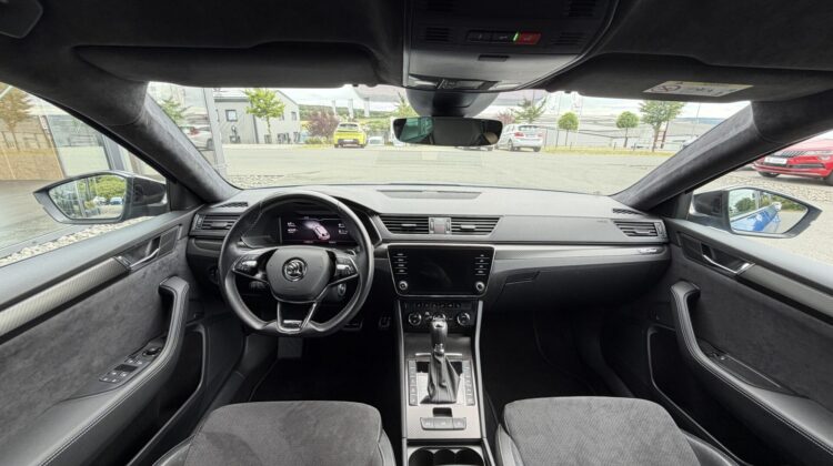 Superb 1,4TSi PlugIn Kombi Sportline iV AHK Sthz