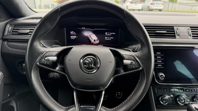 Superb 1,4TSi PlugIn Kombi Sportline iV AHK Sthz