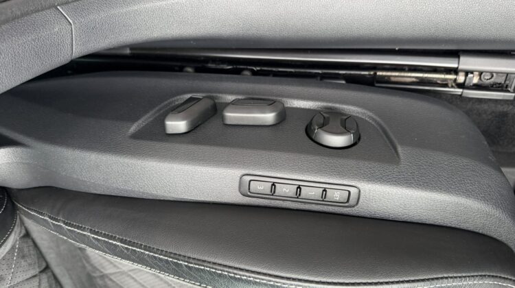 Superb 1,4TSi PlugIn Kombi Sportline iV AHK Sthz