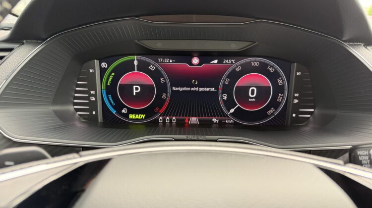 Superb 1,4TSi PlugIn Kombi Sportline iV AHK Sthz