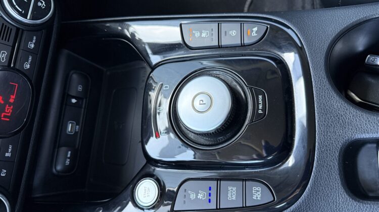 e-Soul 64KWh Spirit HUD Leder+Kühlung Kamera