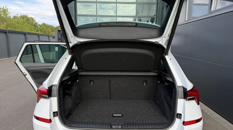 Kamiq Monte Carlo DSG 18″ Navi AHK VC ACC
