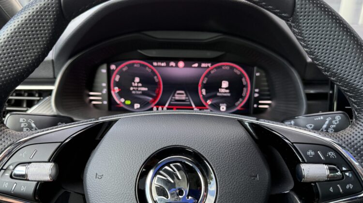 Kamiq Monte Carlo DSG 18″ Navi AHK VC ACC