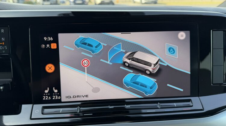 T7 Multivan 2,0TDi 110kw DSG 7-Sitze Pano Navi