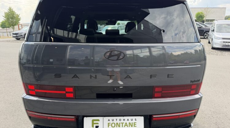Santa Fe Hybrid 4WD Blackline Pano Leder Kühlung