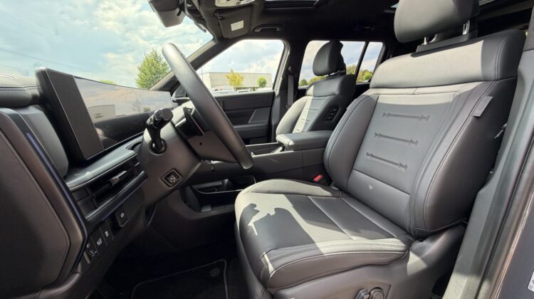 Santa Fe Hybrid 4WD Blackline Pano Leder Kühlung