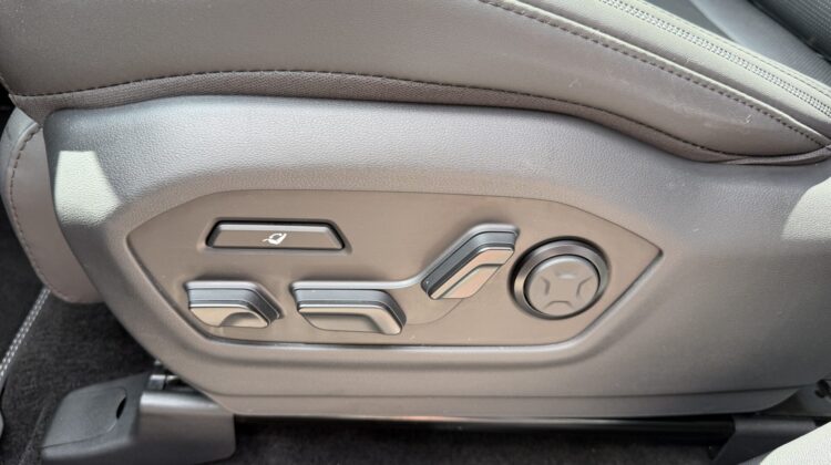 Santa Fe Hybrid 4WD Blackline Pano Leder Kühlung