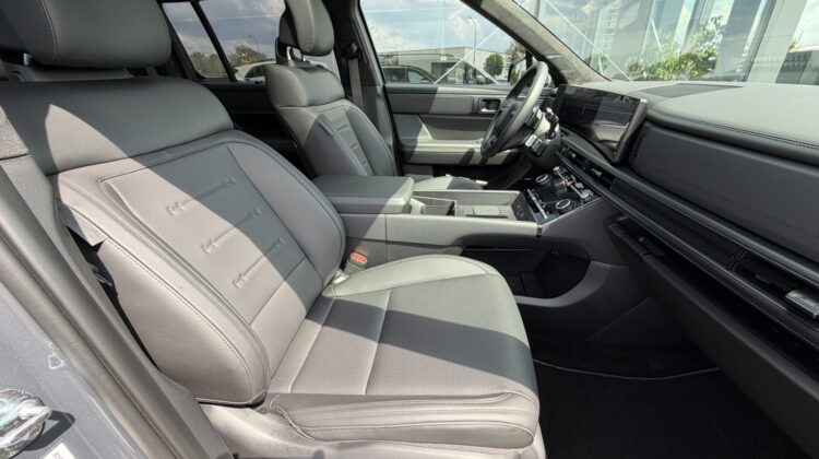 Santa Fe Hybrid 4WD Blackline Pano Leder Kühlung