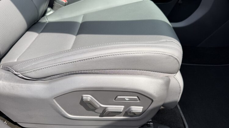 Santa Fe Hybrid 4WD Blackline Pano Leder Kühlung