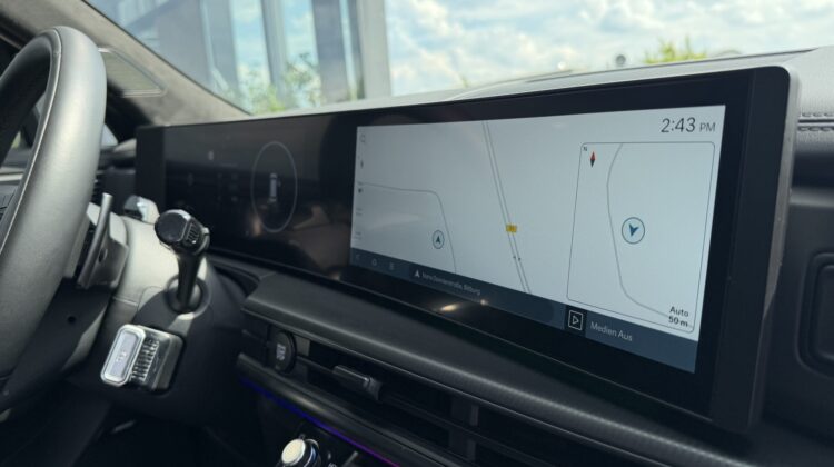 Santa Fe Hybrid 4WD Blackline Pano Leder Kühlung