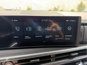 Santa Fe Hybrid 4WD Blackline Pano Leder Kühlung