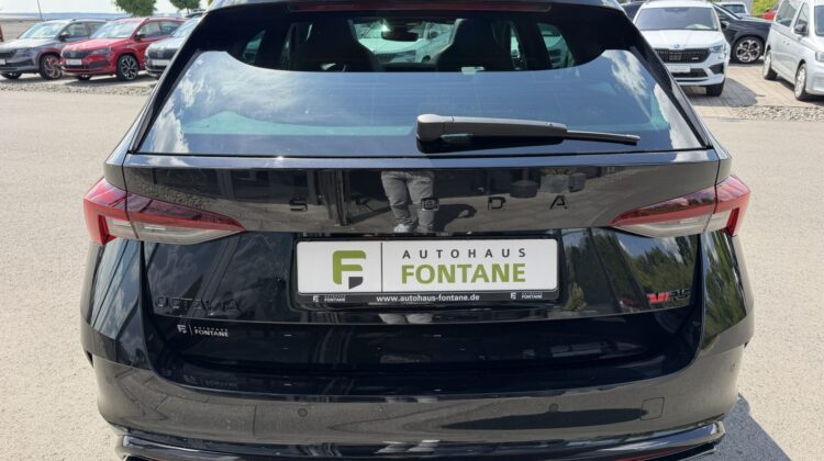 Octavia 2,0TDi Combi RS Pano 19″ Alcan. Massage