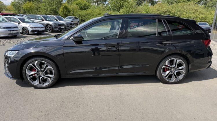 Octavia 2,0TDi Combi RS Pano 19″ Alcan. Massage