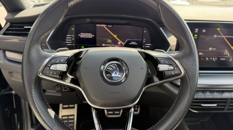 Octavia 2,0TDi Combi RS Pano 19″ Alcan. Massage