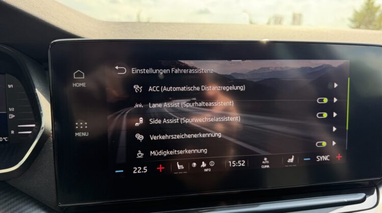 Octavia 2,0TDi Combi RS Pano 19″ Alcan. Massage