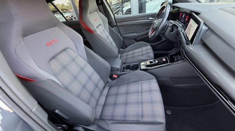 Golf VIII DSG GTI IQ-Light Alcantara Virtual