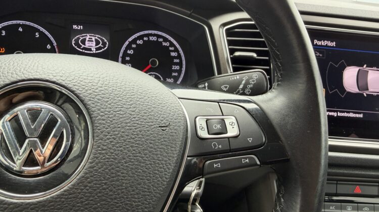 T-Roc Style Kamera AHK MFL Tempomat PDC 2x