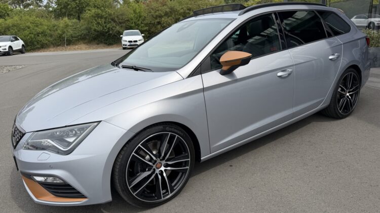 Leon ST Cupra 300PS 4Drive Pano Alcantara Navi