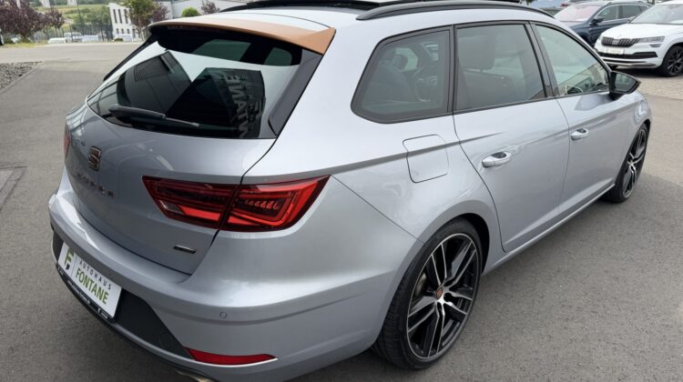 Leon ST Cupra 300PS 4Drive Pano Alcantara Navi