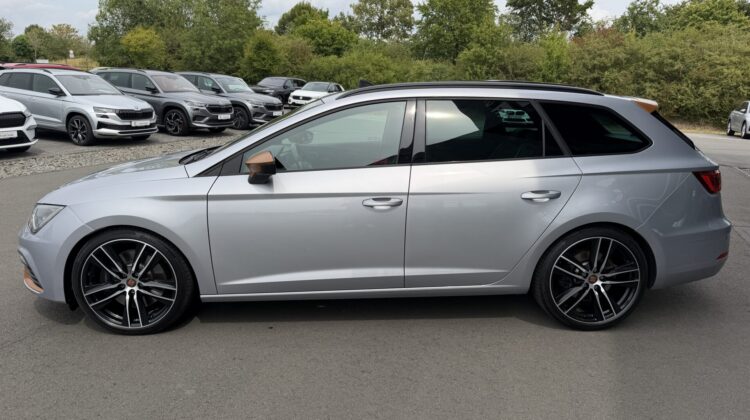 Leon ST Cupra 300PS 4Drive Pano Alcantara Navi