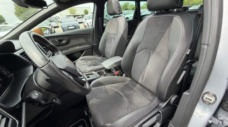 Leon ST Cupra 300PS 4Drive Pano Alcantara Navi