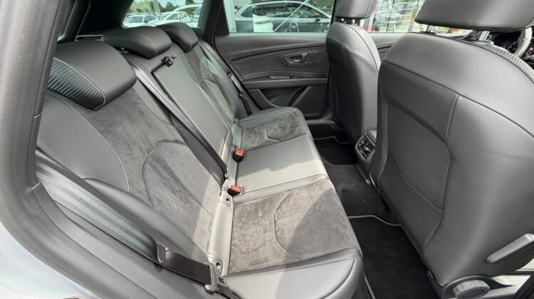 Leon ST Cupra 300PS 4Drive Pano Alcantara Navi